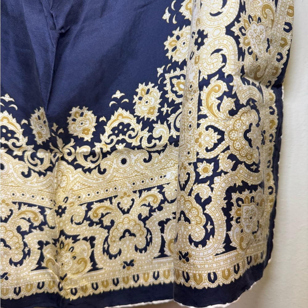Vintage silk paisley Square scarf navy blue gold white 27” x 26” hand rolled hem - Picture 6 of 10